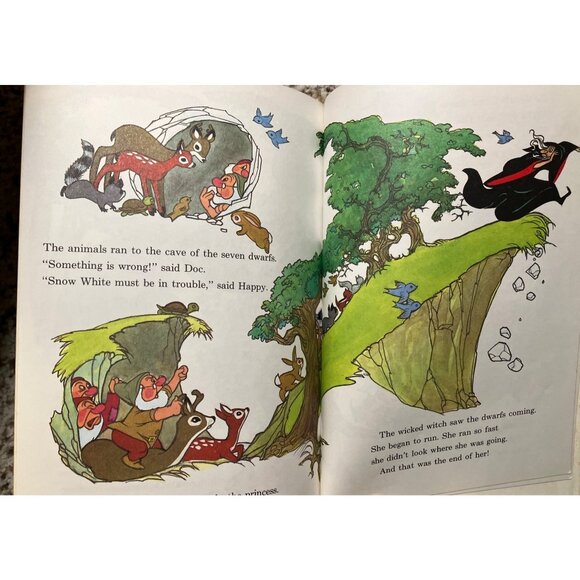 Walt Disneys Snow White And The Seven Dwarfs Hardcover Book - Picture 13 of 15